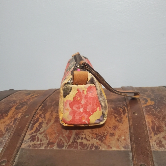 Floral Patricia Nash Wristlet - Picture 6 of 11